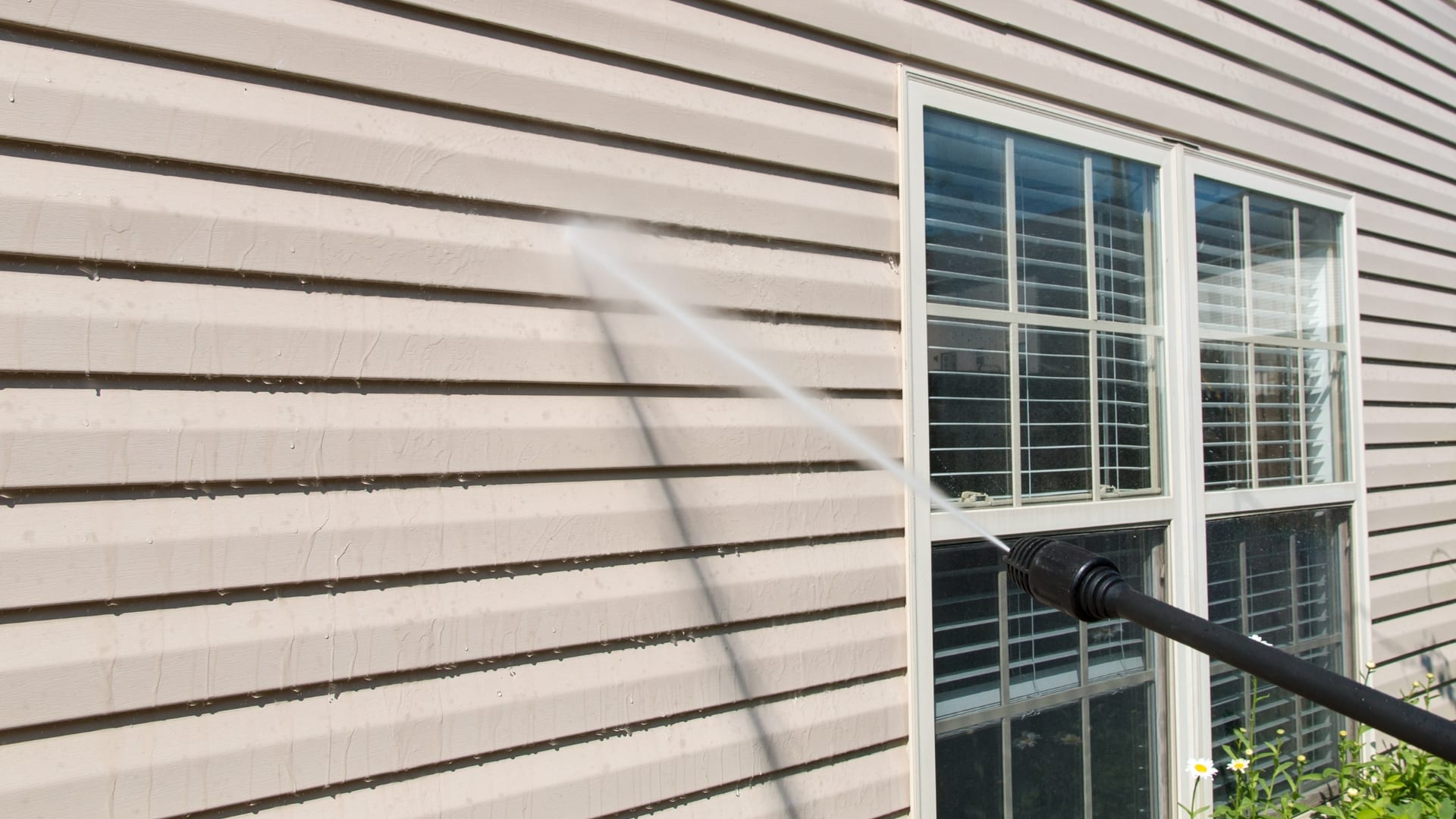 Vinyl Siding Cleaning Northern MI